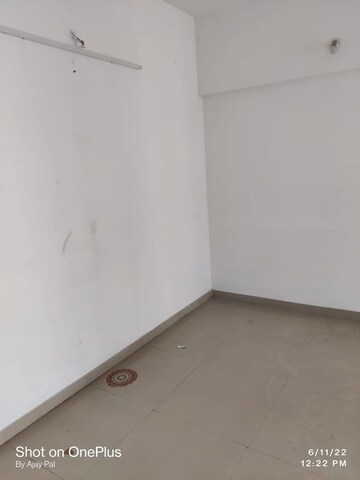Room in 1 BHK Apartment at Mayfair Housing Mira Pride, Mira Road – for Rent