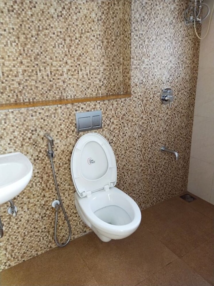 Bathroom, lodha-palava-downtown 1 Bedroom 505 Sq.Ft. Apartment In Dombivli East Thane 9912650