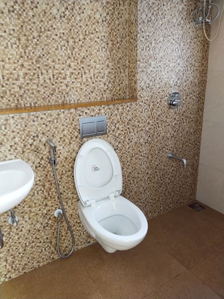 Bathroom, lodha-palava-downtown 1 Bedroom 505 Sq.Ft. Apartment In Dombivli East Thane 9912650