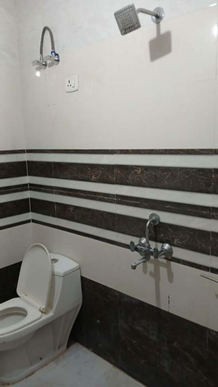 undefined, patel nagar 3 Bedroom 1006 Sq.Ft. Apartment In Patel Nagar Gurgaon 9912653