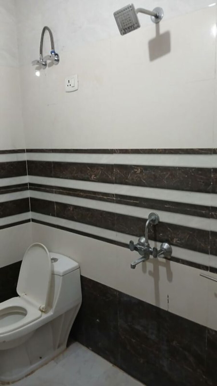 undefined, patel nagar 3 Bedroom 1013 Sq.Ft. Apartment In Patel Nagar Gurgaon 9912655