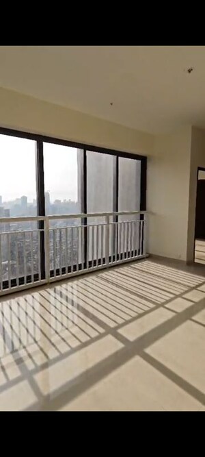Room in 2 BHK Apartment at Dynamix Divum, Malad East – for Rent