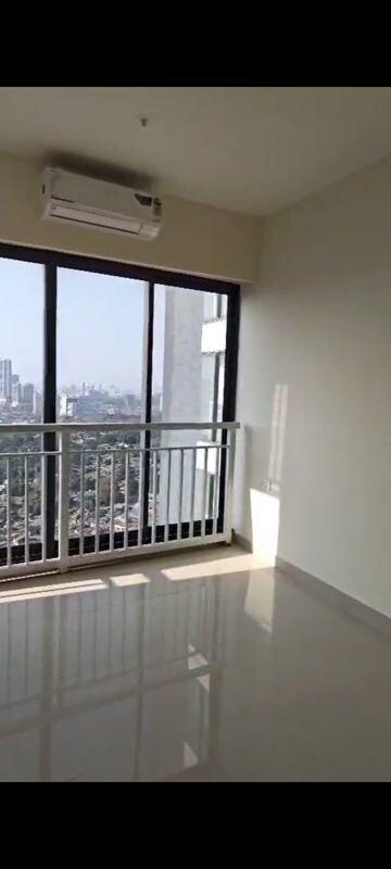 Room in 2 BHK Apartment at Dynamix Divum, Malad East – for Rent