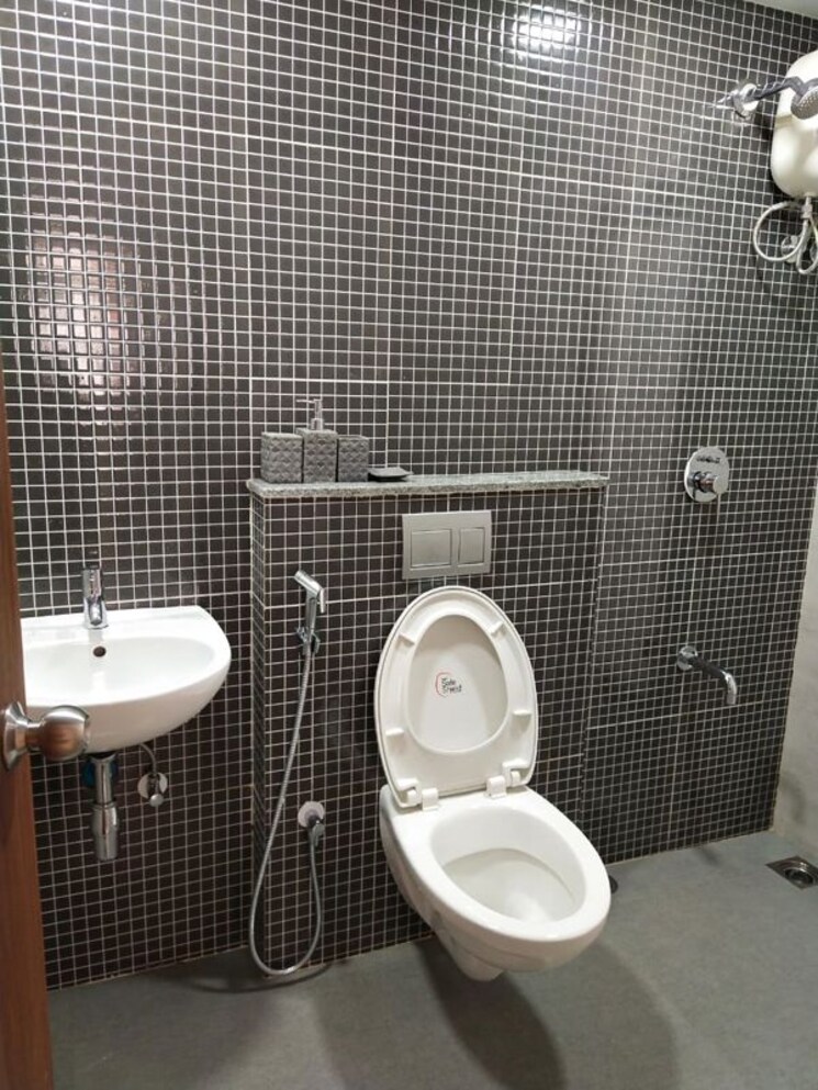 Bathroom, lodha-palava-downtown 1 Bedroom 505 Sq.Ft. Apartment In Dombivli East Thane 9912710