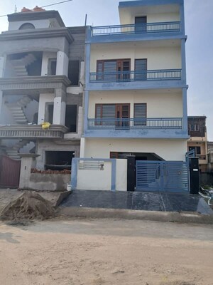 6 BHK Independent House For Rent in Aerocity