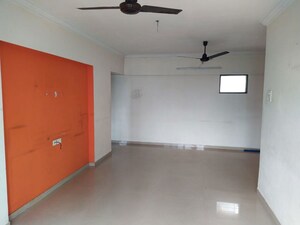 2 BHK Apartment For Sale in Shree Vallabh Anand CHS, Malad West