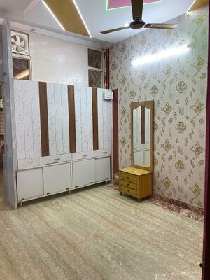 Room in 2.5 BHK Builder Floor at Dhakoli – for Sale