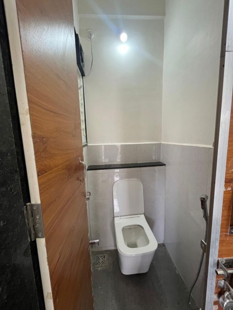 Bathroom, wadgaon sheri 1 Bedroom 590 Sq.Ft. Apartment In Wadgaon Sheri Pune 9912804