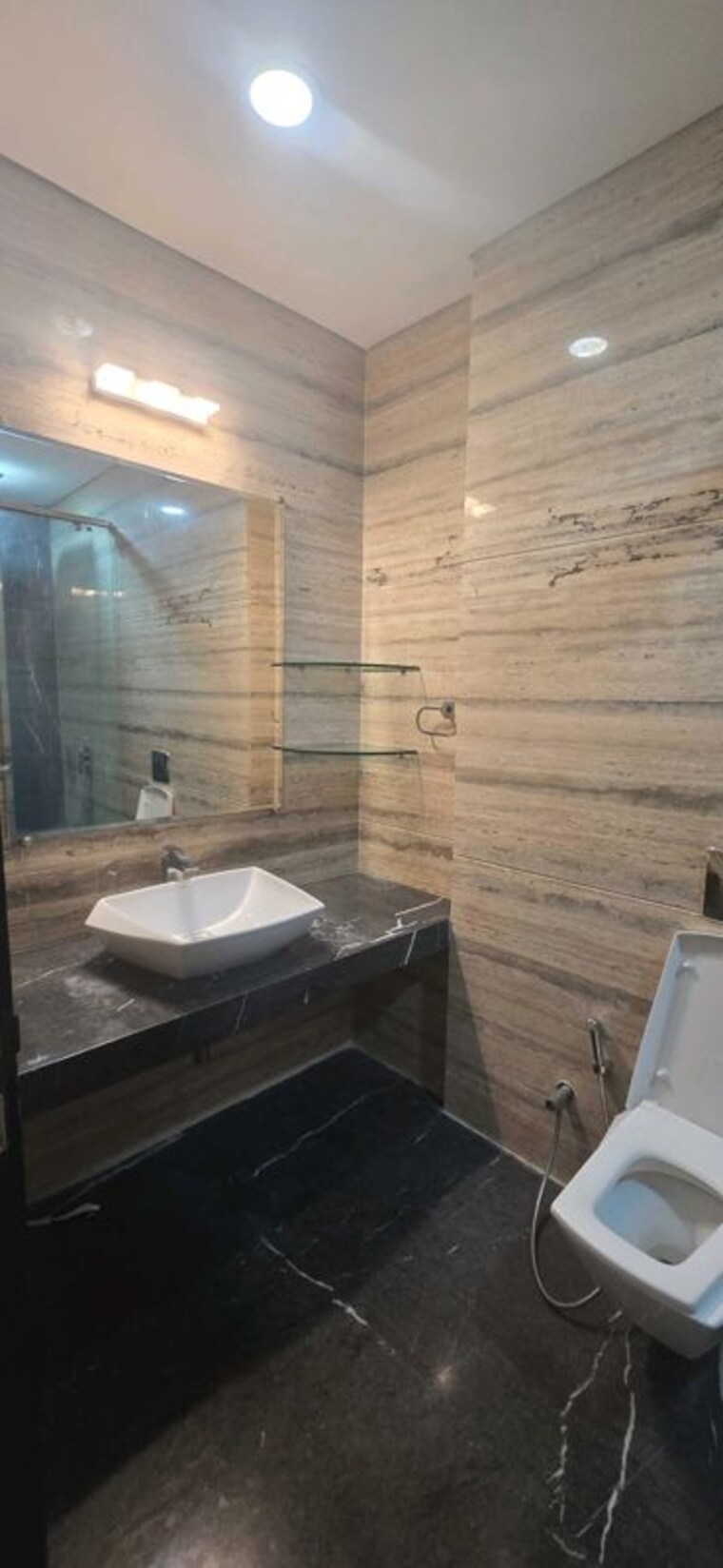 Bathroom, omkar-1973 4 Bedroom 2700 Sq.Ft. Apartment In Worli Mumbai 9912702