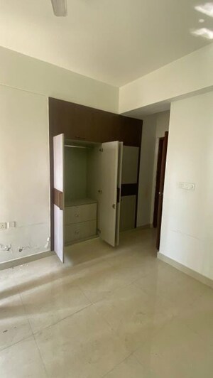 Room in 2 BHK Apartment at ATS Dolce, Zeta I Greater Noida – for Sale