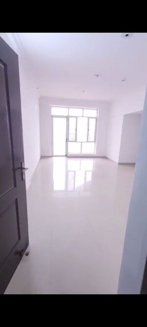 Room in 3.5 BHK Apartment at Assotech The Nest, Sain Vihar – for Sale