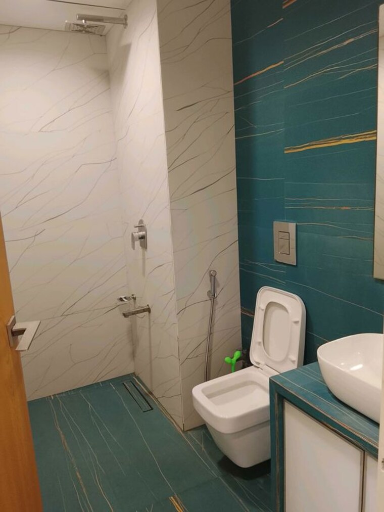Bathroom, lodha-world-view 4 Bedroom 1989 Sq.Ft. Apartment In Worli Mumbai 9912888