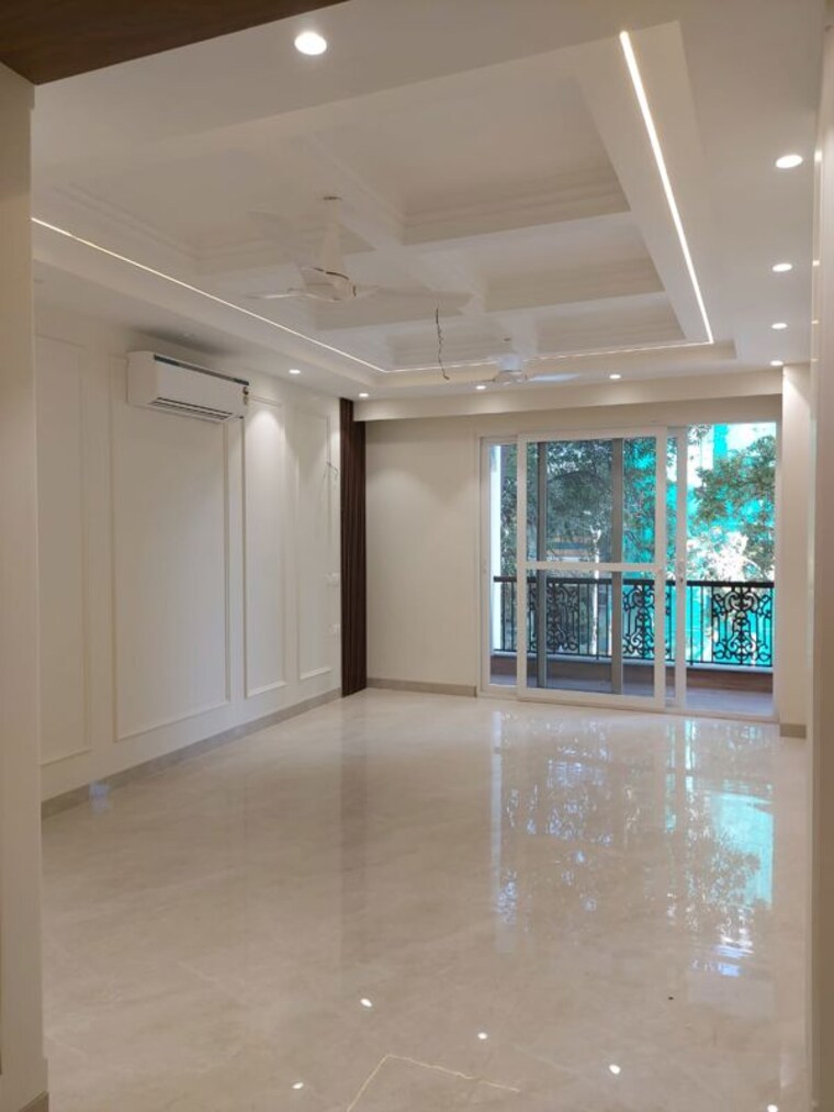 Room, versalia-woodwinds 3.5 Bedroom 2200 Sq.Ft. Builder Floor In Sector 67 Gurgaon 9913065