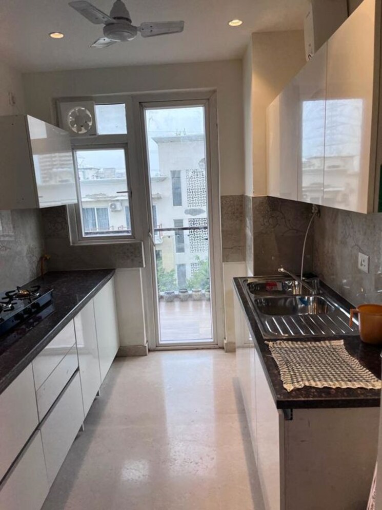 Kitchen, versalia-woodwinds 3.5 Bedroom 2200 Sq.Ft. Builder Floor In Sector 67 Gurgaon 9913065