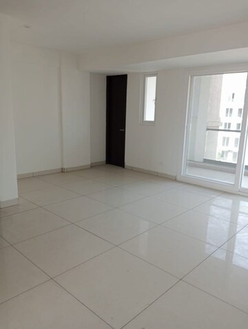 Room in 3 BHK Apartment at Hermitage Centralis, Vip Road – for Sale