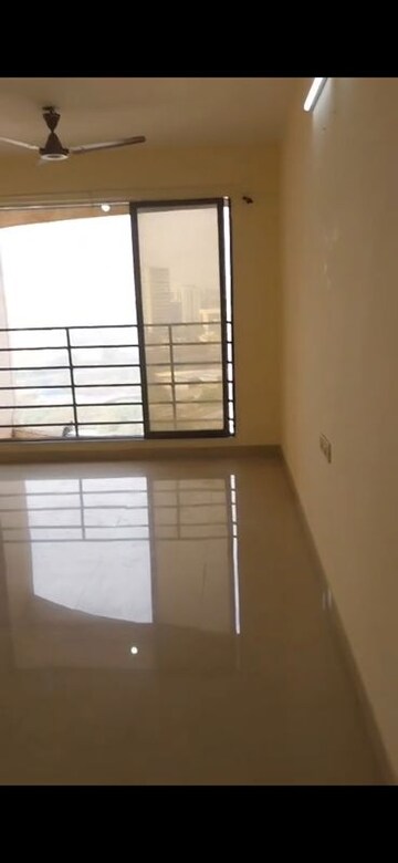 Room in 2 BHK Apartment at Sethia Link View, Goregaon West – for Rent
