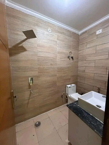 Bathroom in 2 BHK Apartment at Palm Residency Chhatarpur, Chattarpur – for Rent