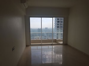 Room in 3 BHK Apartment at Omkar Alta Monte, Malad East – for Sale