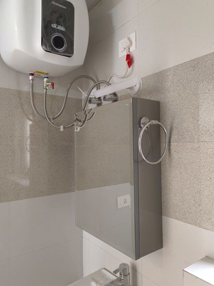 Bathroom, bestech-park-view-spa-next 3.5 Bedroom 2100 Sq.Ft. Apartment In Sector 67 Gurgaon 9913153