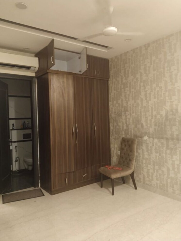 Living Room, bestech-park-view-spa-next 3.5 Bedroom 2100 Sq.Ft. Apartment In Sector 67 Gurgaon 9913153