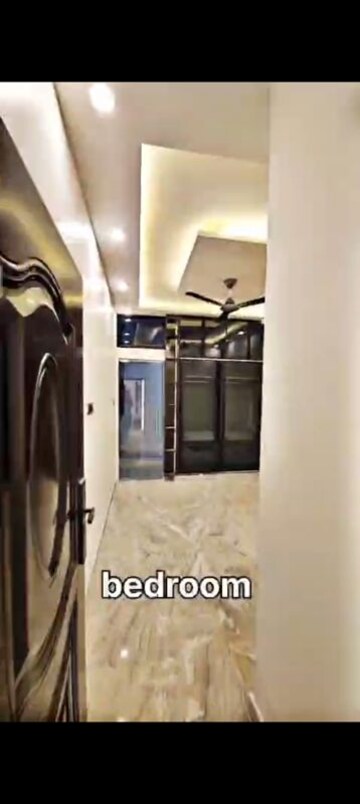 Furnished Amenities in 3 BHK Builder Floor at Vaishali Sector 5 – for Sale