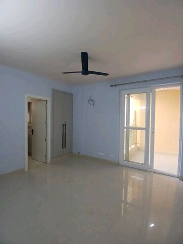 Room in 3 BHK Apartment at Chattarpur – for Rent