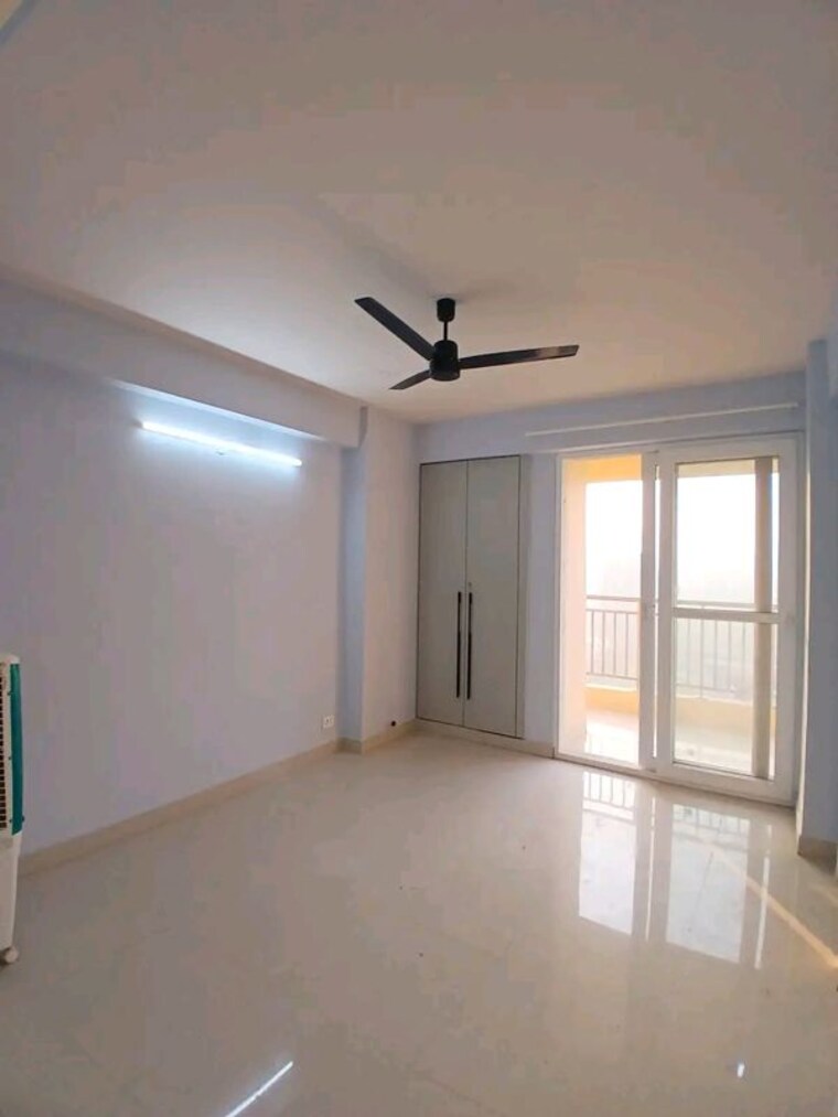 Room, chattarpur 3 Bedroom 1550 Sq.Ft. Apartment In Chattarpur Delhi 9913160