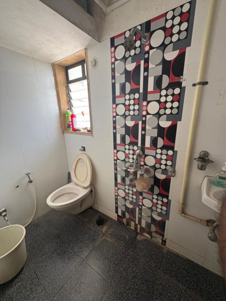 Bathroom, madhav-palacia 2 Bedroom 519 Sq.Ft. Apartment In Ghodbunder Road Thane 9913165