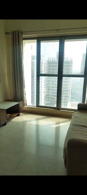 Room in 2 BHK Apartment at Chandak Cornerstone, Worli – for Rent