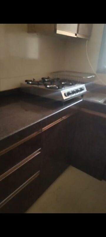 Furnished Amenities in 2 BHK Apartment at Chandak Cornerstone, Worli – for Rent