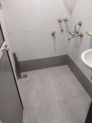 Bathroom in 1 BHK Apartment at Goregaon East – for Rent