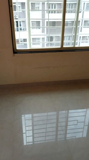 Room in 2 BHK Apartment at SSD Sai Pearl, Pimple Saudagar – for Rent