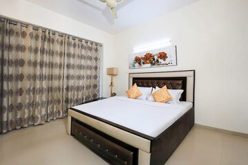 Bedroom in 3.5 BHK Apartment at The Legend One, Sector 57 – for Rent