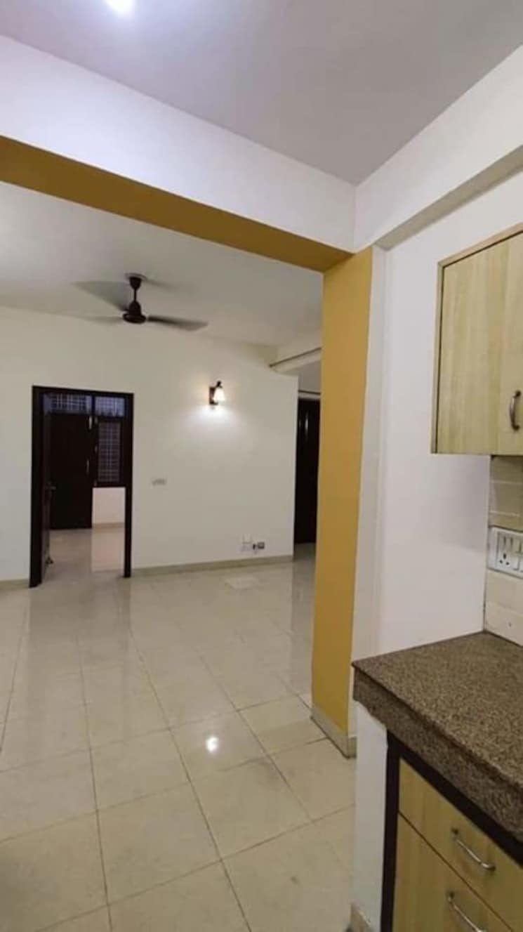 Room, tulip-white 3 Bedroom 1326 Sq.Ft. Apartment In Sector 69 Gurgaon 9913287