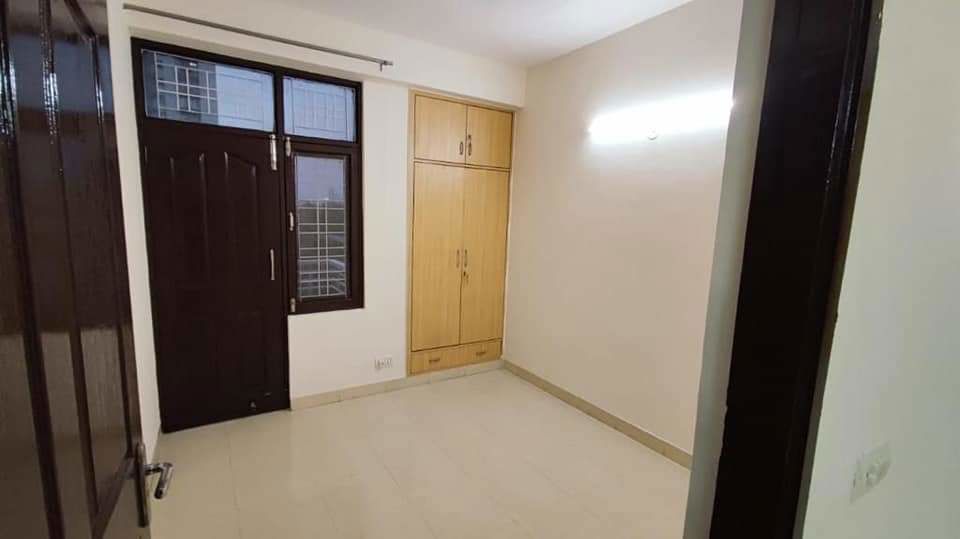 3 BHK + Servant Room 1326 Sq.Ft. Apartment in Tulip White