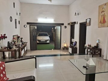 6+ BHK Villa – Exterior View View at Arera Colony - for Rent