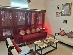 Living Room in 6+ BHK Villa at Arera Colony – for Rent
