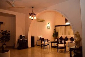 Living Room in 6+ BHK Villa at Arera Colony – for Rent
