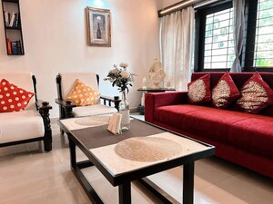 Living Room in 6+ BHK Villa at Arera Colony – for Rent