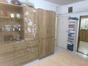 Furnished Amenities in 2 BHK Apartment at Mahim West – for Sale