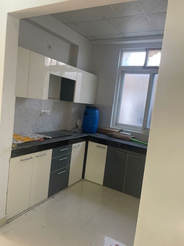 Kitchen, indira nagar 3 Bedroom 1200 Sq.Ft. Apartment In Indira Nagar Lucknow 9913324