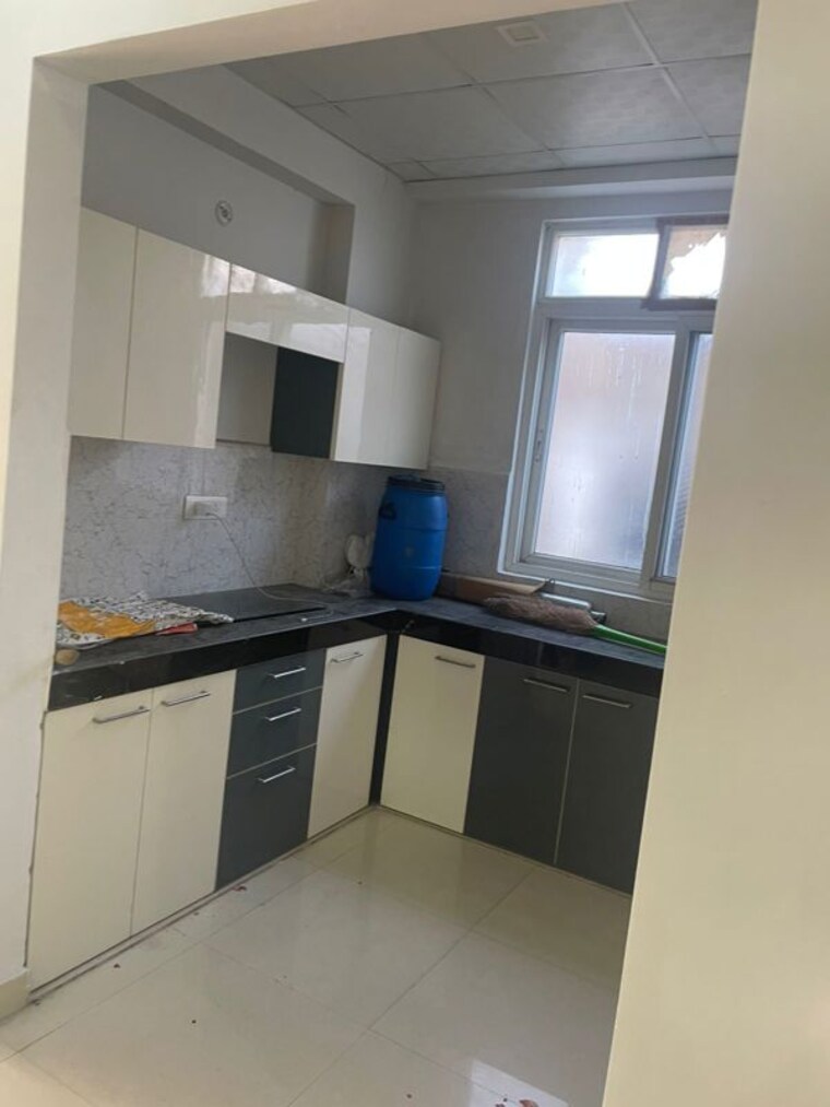 Kitchen, indira nagar 3 Bedroom 1200 Sq.Ft. Apartment In Indira Nagar Lucknow 9913324