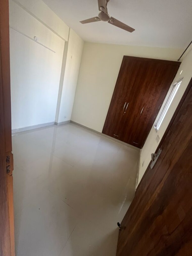 Room, amrapali-enchante 2 Bedroom 850 Sq.Ft. Apartment In Ecotech 12 Greater Noida Greater Noida 9913335