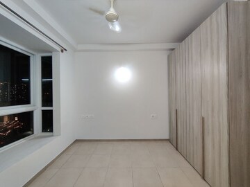 Room in  Apartment at Bhartiya City, Thanisandra Main Road – for Rent