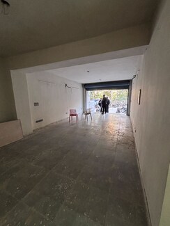Retail Shop For Rent in Kalu Sarai