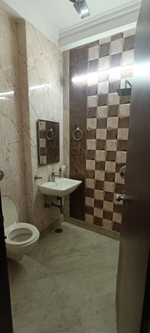 Bathroom in 3 BHK Builder Floor at Rohini Sector 8 – for Rent