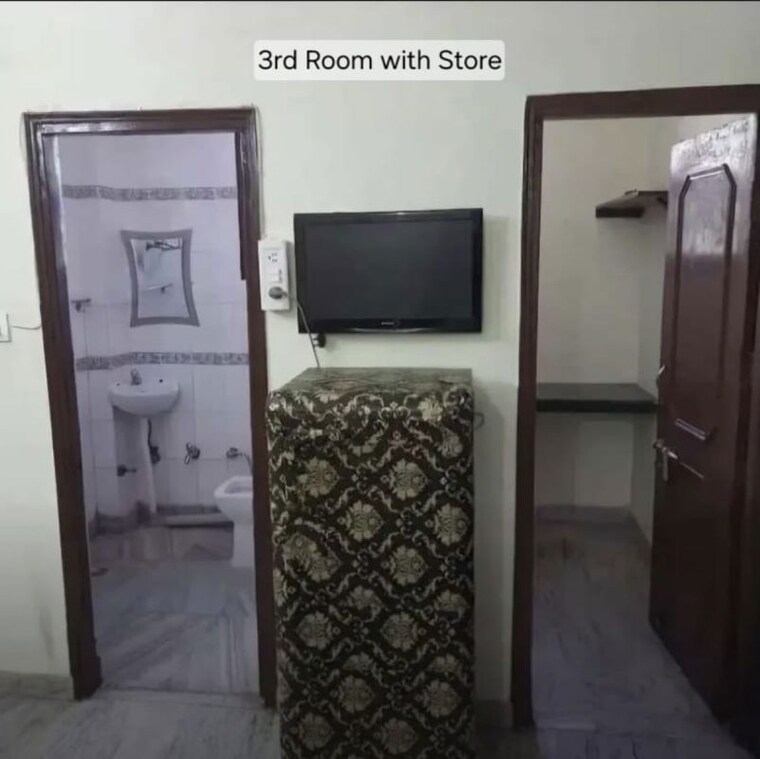 Bathroom, sector 15 2 Bedroom 250 Sq.Yd. Independent House In Sector 15 Panchkula 9913824