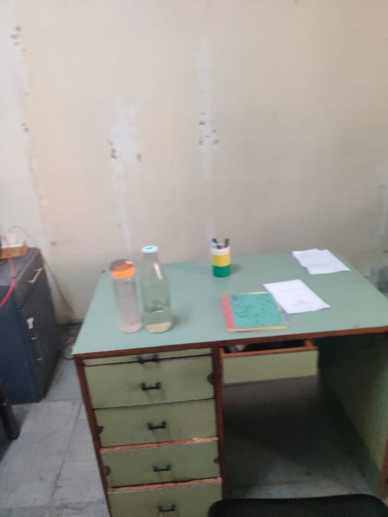 Team Area, hauz khas Commercial Office Space 1600 Sq.Ft. In Hauz Khas Delhi 9913812