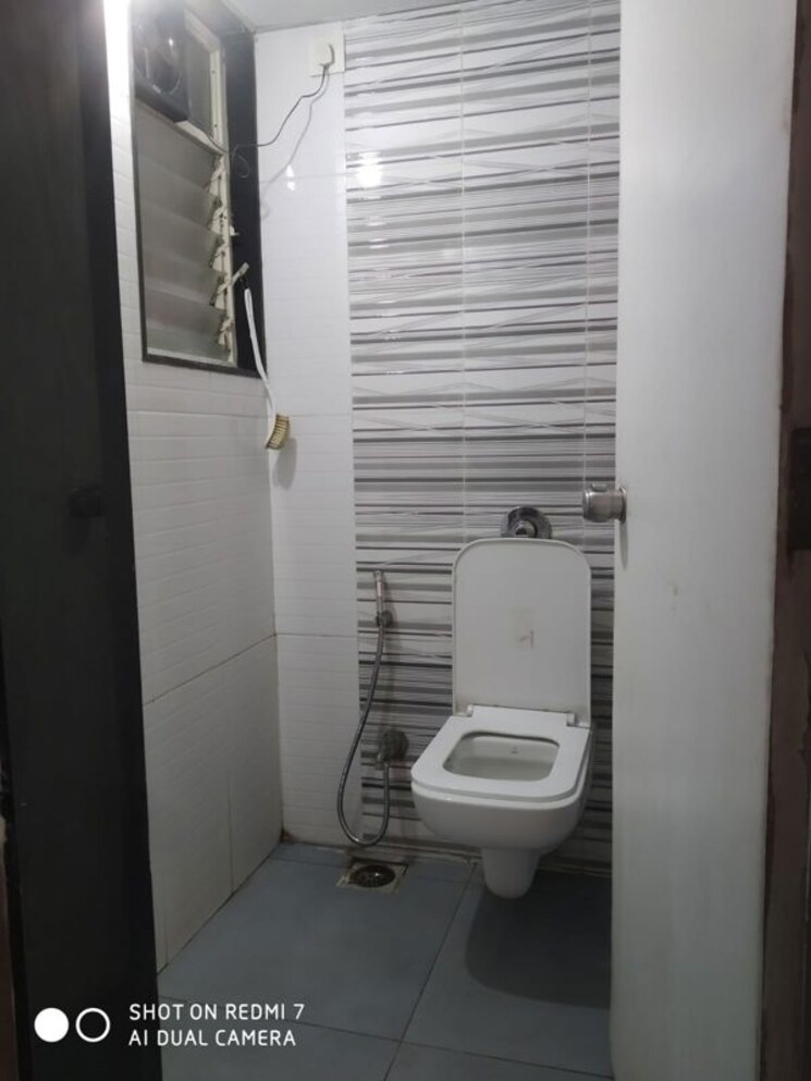 Bathroom, uttam-townscapes 2 Bedroom 1100 Sq.Ft. Apartment In Yerawada Pune 9913788
