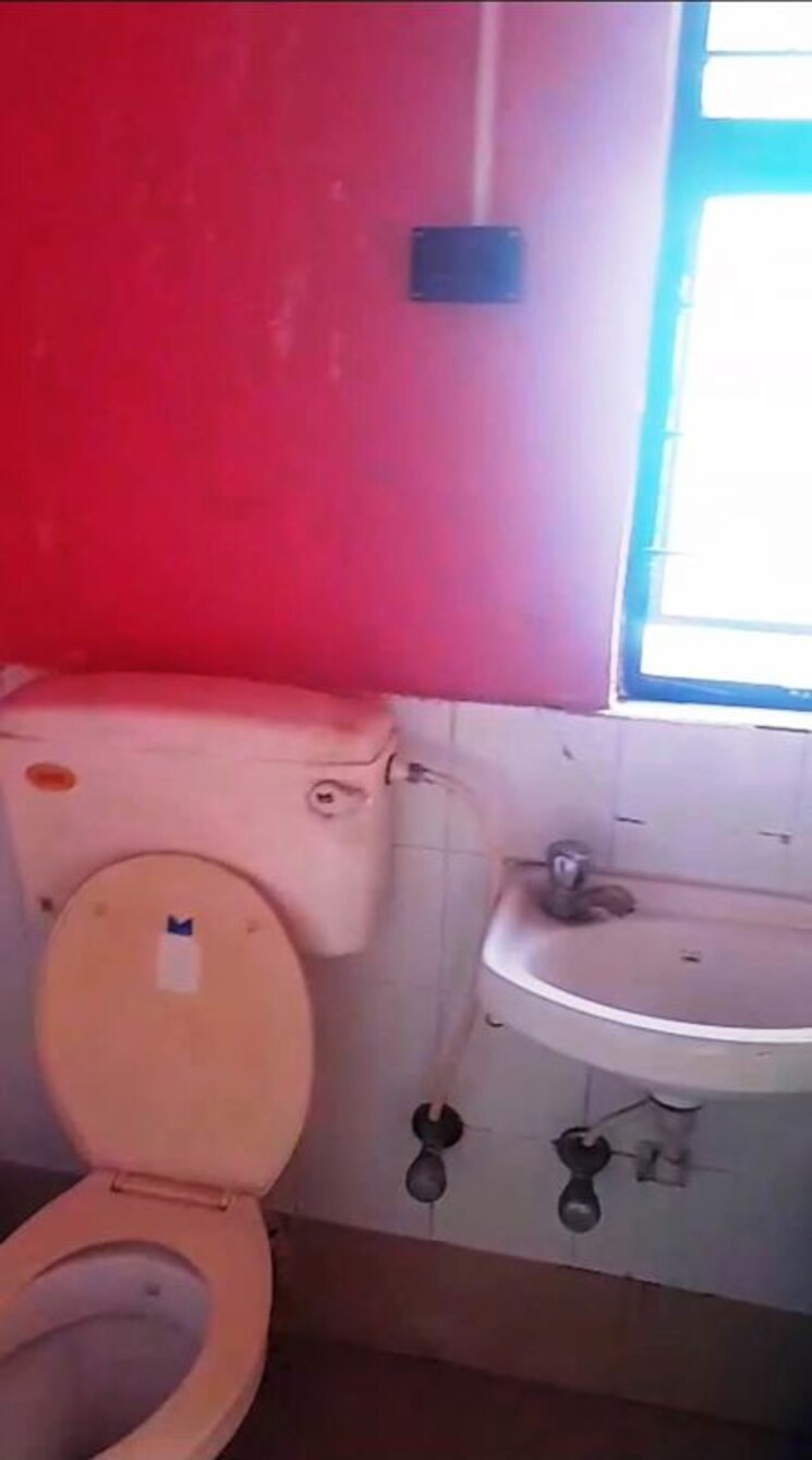 Bathroom, ambuja-upohar-the-condoville 1 Bedroom 583 Sq.Ft. Apartment In Em Bypass Kolkata 9616464